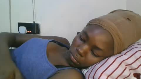 jollynabeb online show from 10/15/25, 12:33