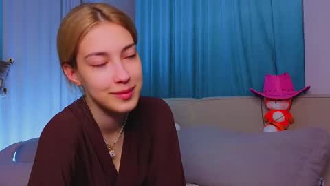 Viola online show from 11/08/25, 11:10