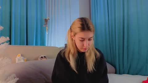 Viola online show from 12/19/25, 11:28