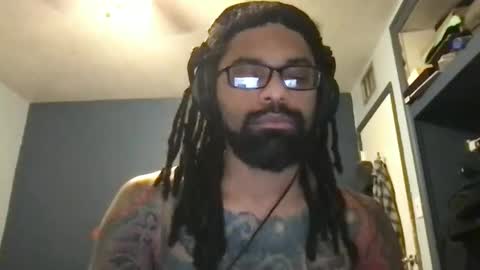 Snapshot of jon2h6k chatting on 12/15/24, 12:49 jon2h6k online show from 12/15/24, 12:49