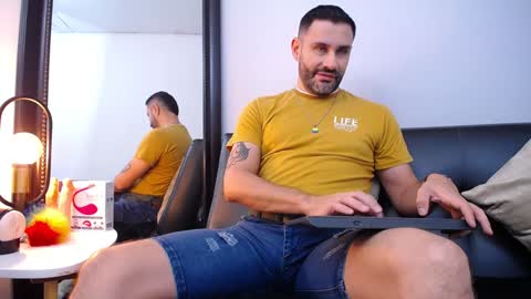  JONAS BEARD  online show from 02/05/25, 06:37