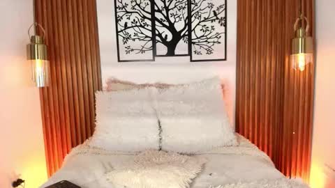 Jonas  online show from 02/25/26, 04:33