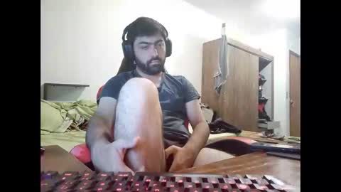 Snapshot of jonasf2525 chatting on 12/04/25, 04:22 jonasf2525 online show from 12/04/25, 04:22