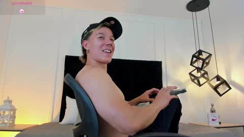 Jonathan Danielss  online show from 02/27/25, 03:05