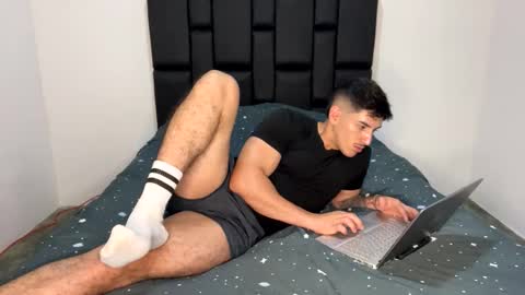 jonathancast08 online show from 04/13/26, 06:24