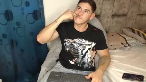 jonathancast08 online show from 07/11/26, 07:27