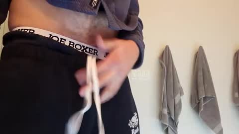 jonesy420xoo online show from 12/31/24, 01:04