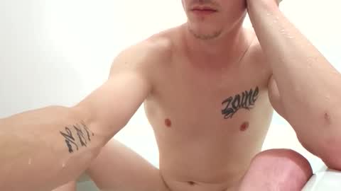 Snapshot of jonk8857 chatting on 05/07/26, 01:00 Sexy69Leo1 online show from 05/07/26, 01:00
