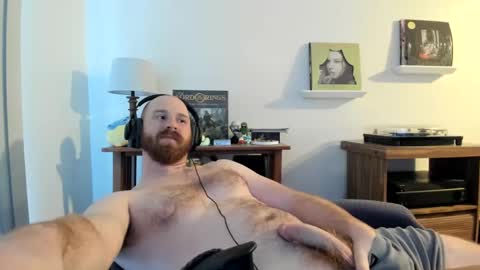 Snapshot of jonnlulz chatting on 01/21/25, 12:25 Jon online show from 01/21/25, 12:25