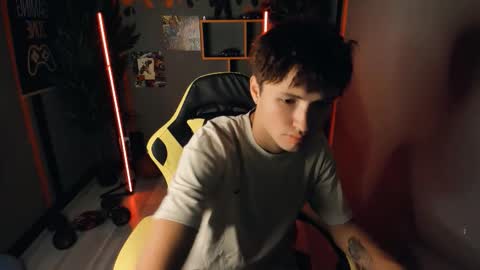 Snapshot of jonny_dark chatting on 09/11/25, 10:15 Jonny online show from 09/11/25, 10:15