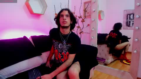 jonny_gilbert online show from 04/01/26, 03:09