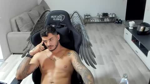 Snapshot of jonnyporn1 chatting on 09/17/25, 11:28 jonnyporn1 online show from 09/17/25, 11:28
