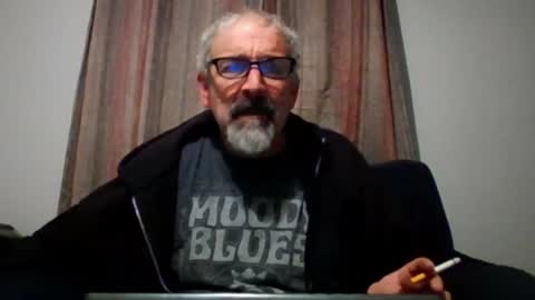 Snapshot of jony_five chatting on 10/28/25, 01:20 Jon online show from 10/28/25, 01:20