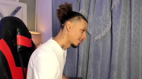 Snapshot of jordan_love7 chatting on 01/17/26, 12:32 jordan online show from 01/17/26, 12:32