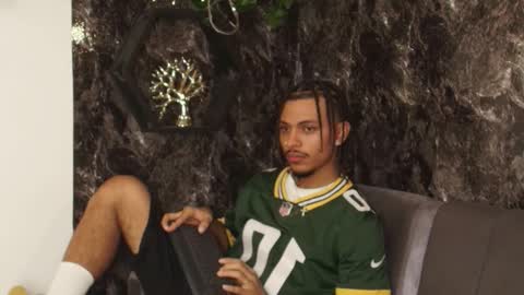 Snapshot of jordan_love7 chatting on 01/18/26, 07:39 jordan online show from 01/18/26, 07:39