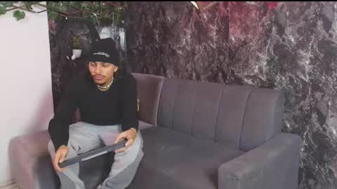 Snapshot of jordan_love7 chatting on 02/11/26, 12:43 jordan online show from 02/11/26, 12:43