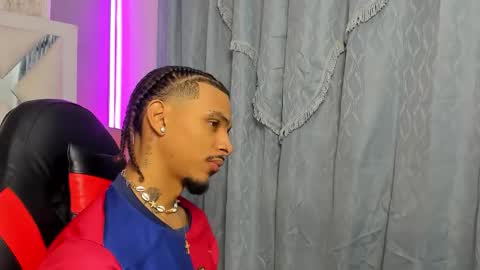 Snapshot of jordan_love7 chatting on 02/18/26, 12:45 jordan online show from 02/18/26, 12:45