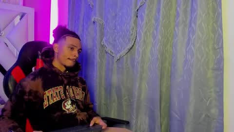 Snapshot of jordan_love7 chatting on 02/25/26, 12:48 jordan online show from 02/25/26, 12:48