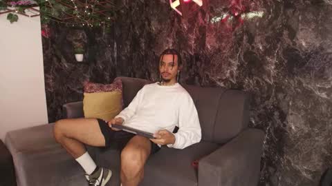 Snapshot of jordan_love7 chatting on 03/03/26, 12:33 jordan online show from 03/03/26, 12:33