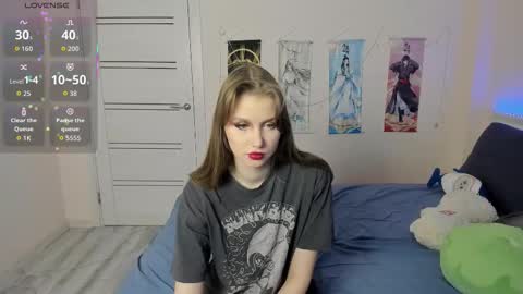 Mila online show from 10/08/25, 02:53