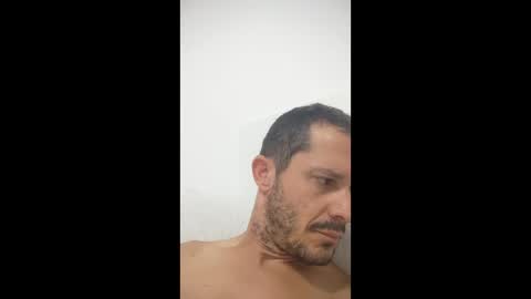 Snapshot of jose_985 chatting on 04/24/26, 01:52 jose_985 online show from 04/24/26, 01:52