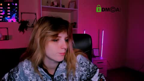 jose_fairy online show from 10/14/25, 06:03