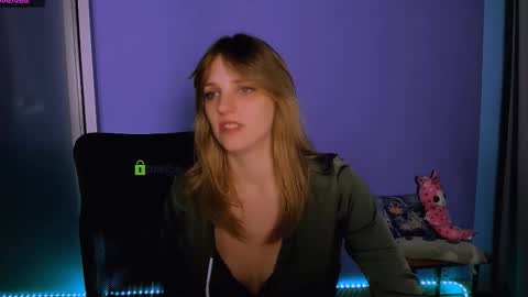 jose_fairy online show from 11/18/25, 09:58