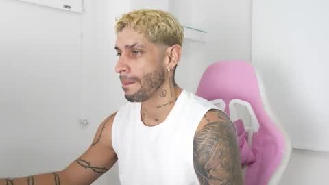 jose_wc online show from 03/25/26, 04:29