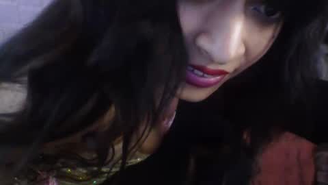 Josefa Lasumi  online show from 11/29/25, 07:28