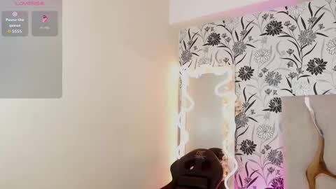 Joselyn  online show from 11/22/25, 11:53