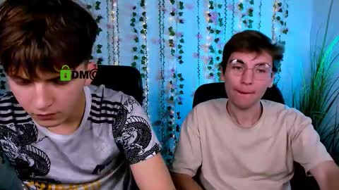 joseph_bear_ online show from 10/12/25, 07:24