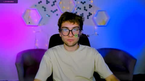 joseph_bear_ online show from 11/06/25, 08:10