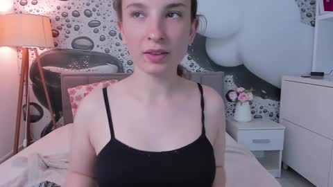 Snapshot of josephinerowe chatting on 05/05/26, 12:24 Josephine online show from 05/05/26, 12:24