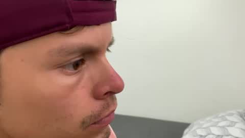 Snapshot of josheli chatting on 02/25/25, 09:24 Nicolas online show from 02/25/25, 09:24