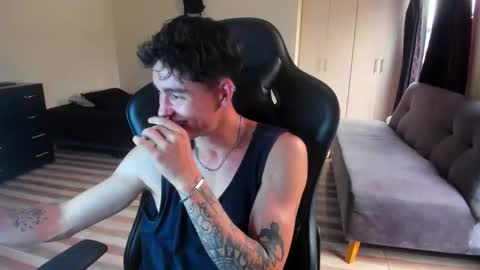 Snapshot of joshmiller_ chatting on 01/19/26, 04:33 Josh online show from 01/19/26, 04:33