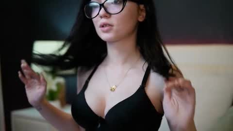  Josie  online show from 12/21/25, 06:48