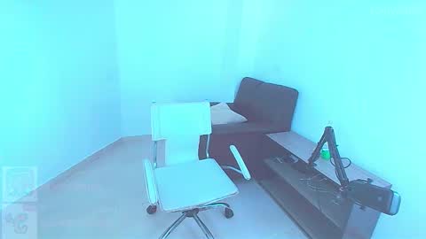 Josita rousell INSTAGRAM  majoestupy  online show from 02/13/26, 07:21