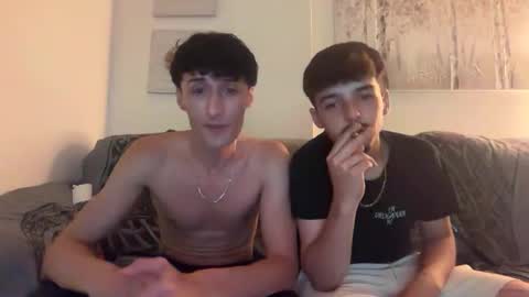 Snapshot of josjoseik chatting on 05/22/26, 10:48 MorbosoMaximo online show from 05/22/26, 10:48