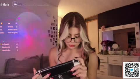 josephine   independent model    online show from 02/08/25, 02:15