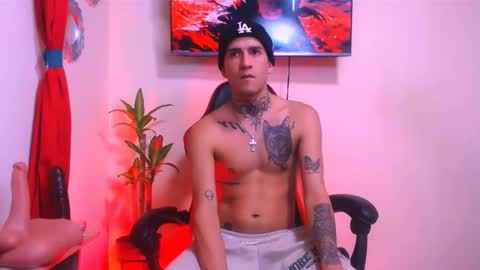 Snapshot of josue_linares chatting on 05/20/26, 07:03 josue_linares online show from 05/20/26, 07:03