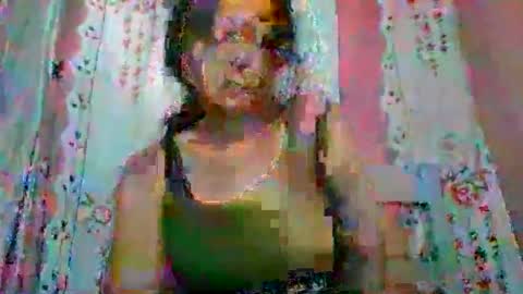Snapshot of josy918592 chatting on 05/24/26, 01:16 josy918592 online show from 05/24/26, 01:16