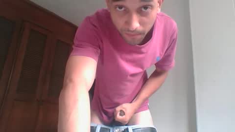 Snapshot of jovenvergonguapo09 chatting on 02/16/26, 03:19 Van Helsing online show from 02/16/26, 03:19