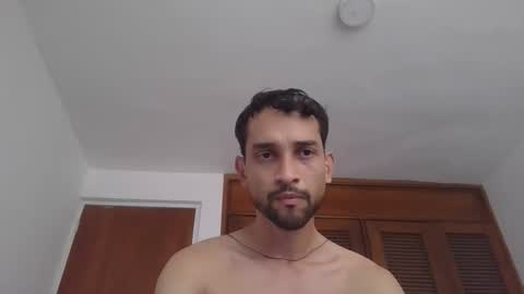 Snapshot of jovenvergonguapo09 chatting on 03/26/26, 02:44 Van Helsing online show from 03/26/26, 02:44