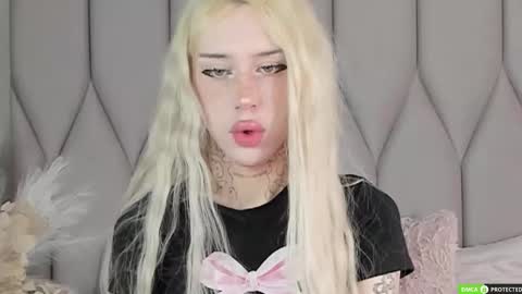 Joy Barker online show from 09/19/25, 01:56