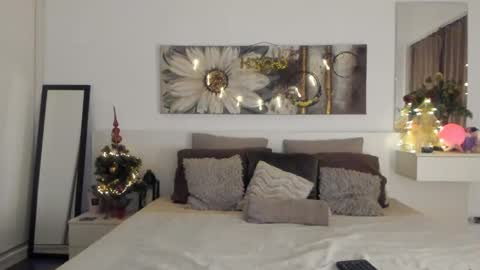 Snapshot of joycasidy chatting on 12/05/24, 07:49 CassidyJoy online show from 12/05/24, 07:49