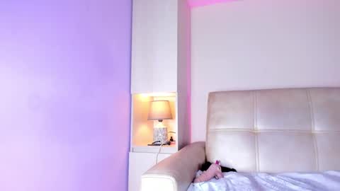 joyceblake online show from 10/01/25, 04:40