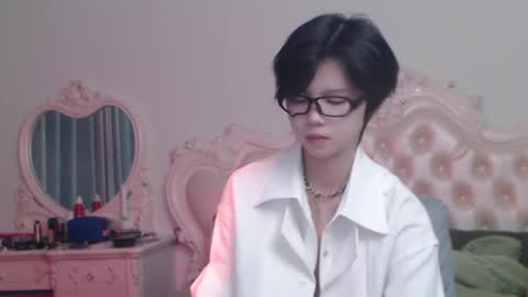 Snapshot of joycekay chatting on 06/17/26, 10:43 joycekay online show from 06/17/26, 10:43
