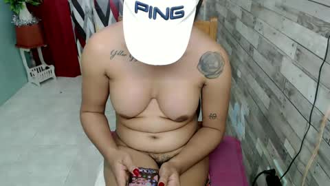 Snapshot of joycum_xxx chatting on 12/22/24, 04:17 JOY in your heart  online show from 12/22/24, 04:17