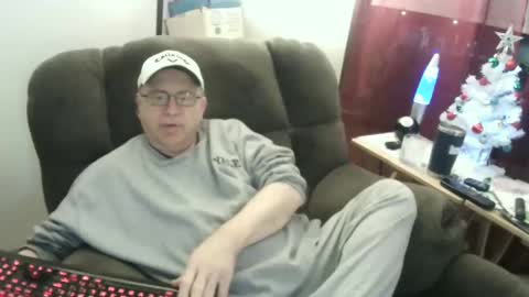 Snapshot of jpmel99 chatting on 12/15/24, 12:07 jpmel99 online show from 12/15/24, 12:07