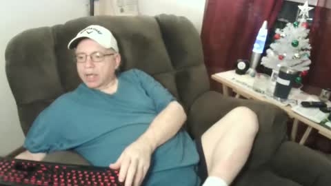 Snapshot of jpmel99 chatting on 12/24/24, 03:05 jpmel99 online show from 12/24/24, 03:05